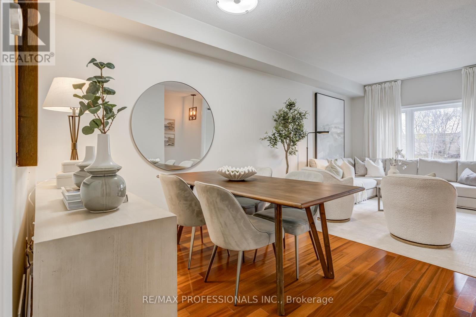 105 Harbourview Crescent, Toronto, Ontario  M8V 4A9 - Photo 7 - W12571020