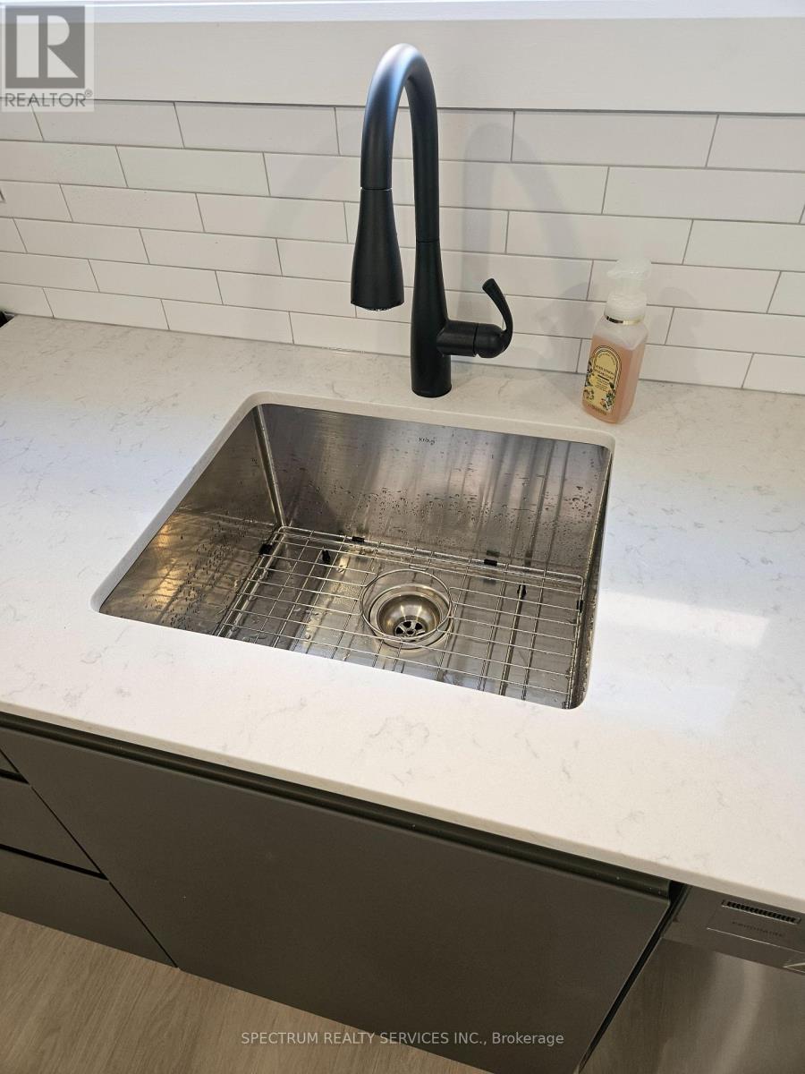 2 - 49 Gotham Court, Toronto, Ontario  M6M 2N9 - Photo 12 - W12571086