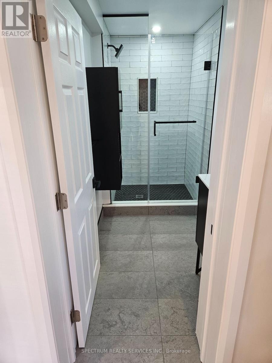 2 - 49 Gotham Court, Toronto, Ontario  M6M 2N9 - Photo 14 - W12571086