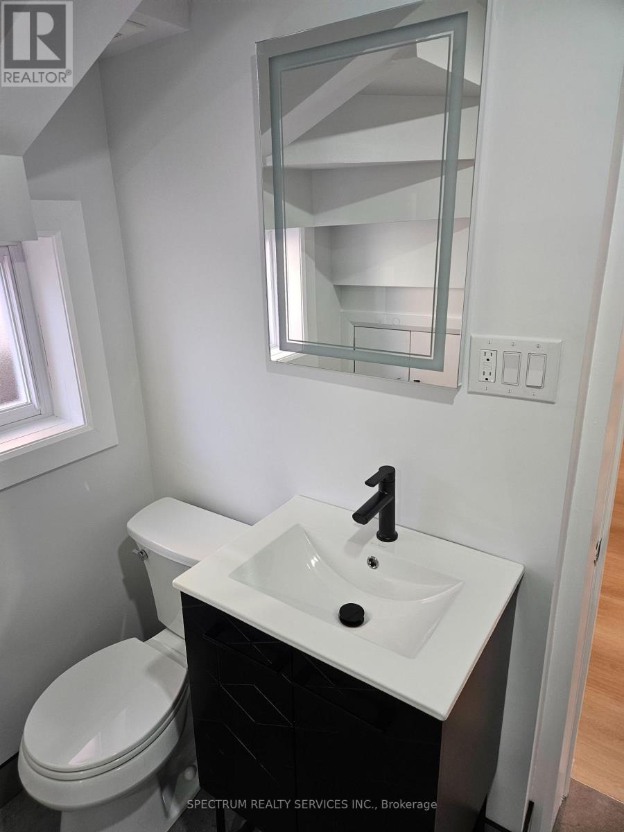 2 - 49 Gotham Court, Toronto, Ontario  M6M 2N9 - Photo 18 - W12571086