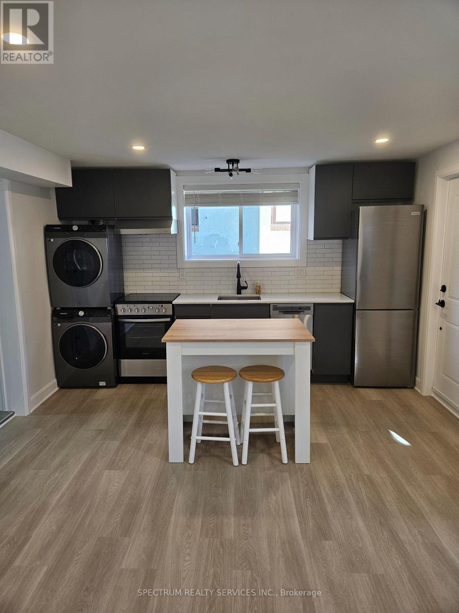 2 - 49 Gotham Court, Toronto, Ontario  M6M 2N9 - Photo 8 - W12571086