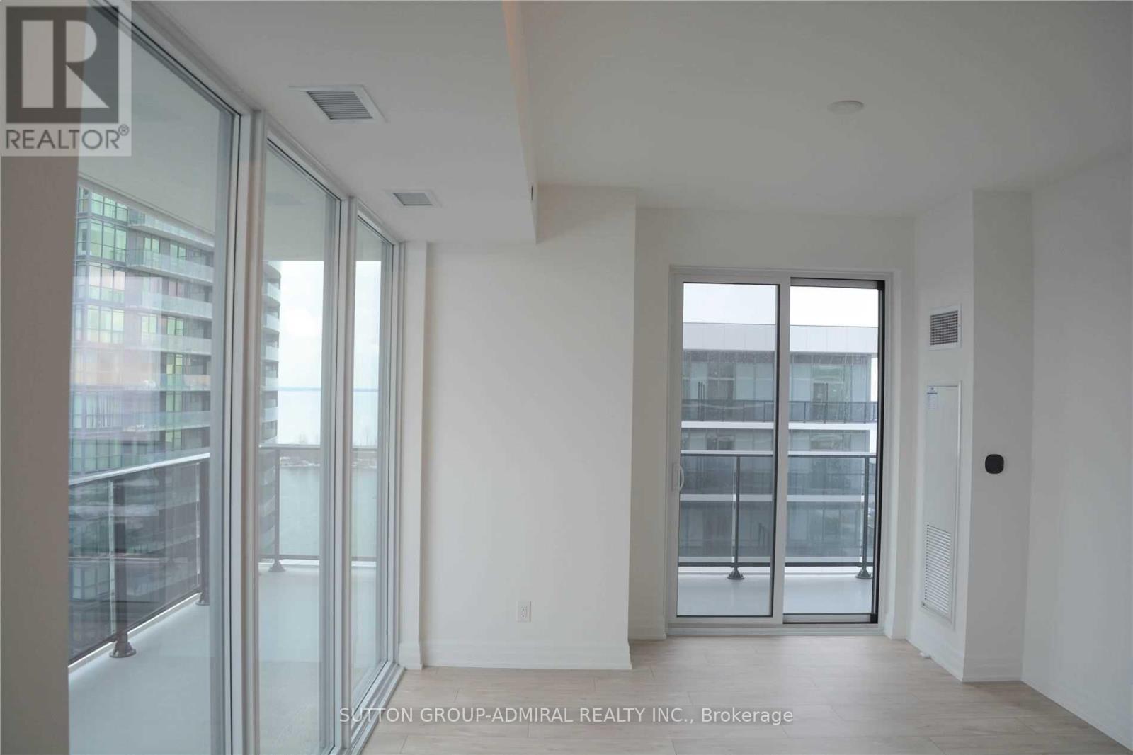 1704 - 70 Annie Craig Drive, Toronto, Ontario  M8V 0G2 - Photo 8 - W12571104