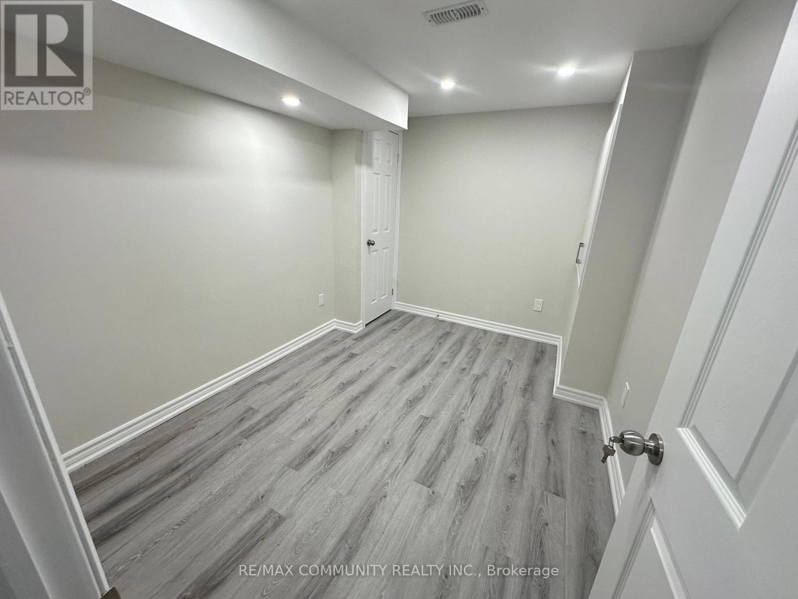Basement - 46 Delambray Street, Brampton, Ontario  K6H 5R6 - Photo 16 - W12571166