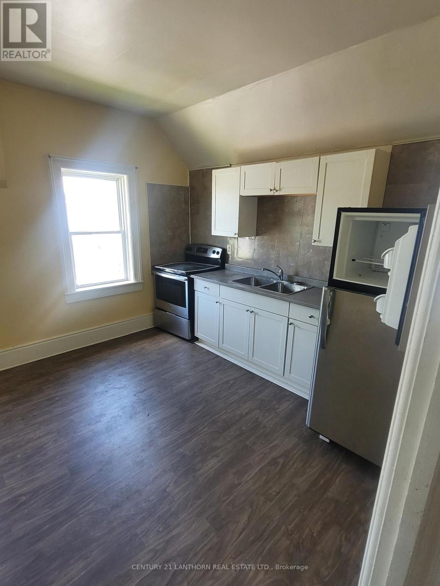 86 - 88 West Street W, Greater Napanee, Ontario  K7R 2P2 - Photo 7 - X12571200