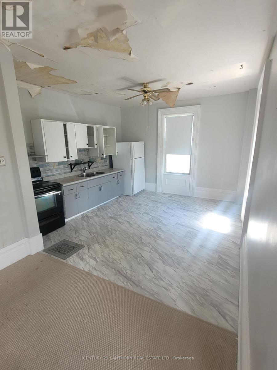 86 - 88 West Street W, Greater Napanee, Ontario  K7R 2P2 - Photo 8 - X12571200