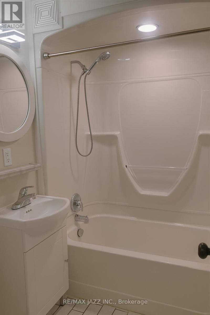 37-43 Leonard Avenue, Quinte West, Ontario  K8V 2R3 - Photo 5 - X12571210