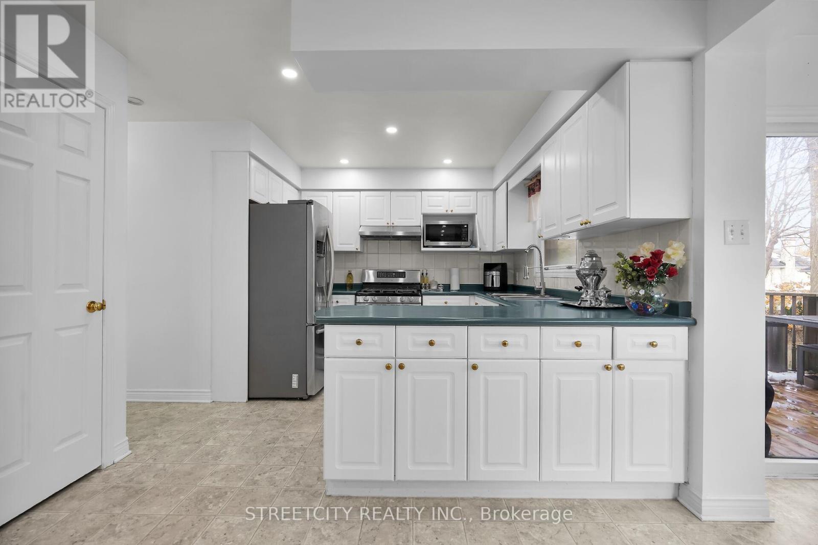 713 Guildwood Boulevard, London North, Ontario  N6H 5G2 - Photo 17 - X12571244