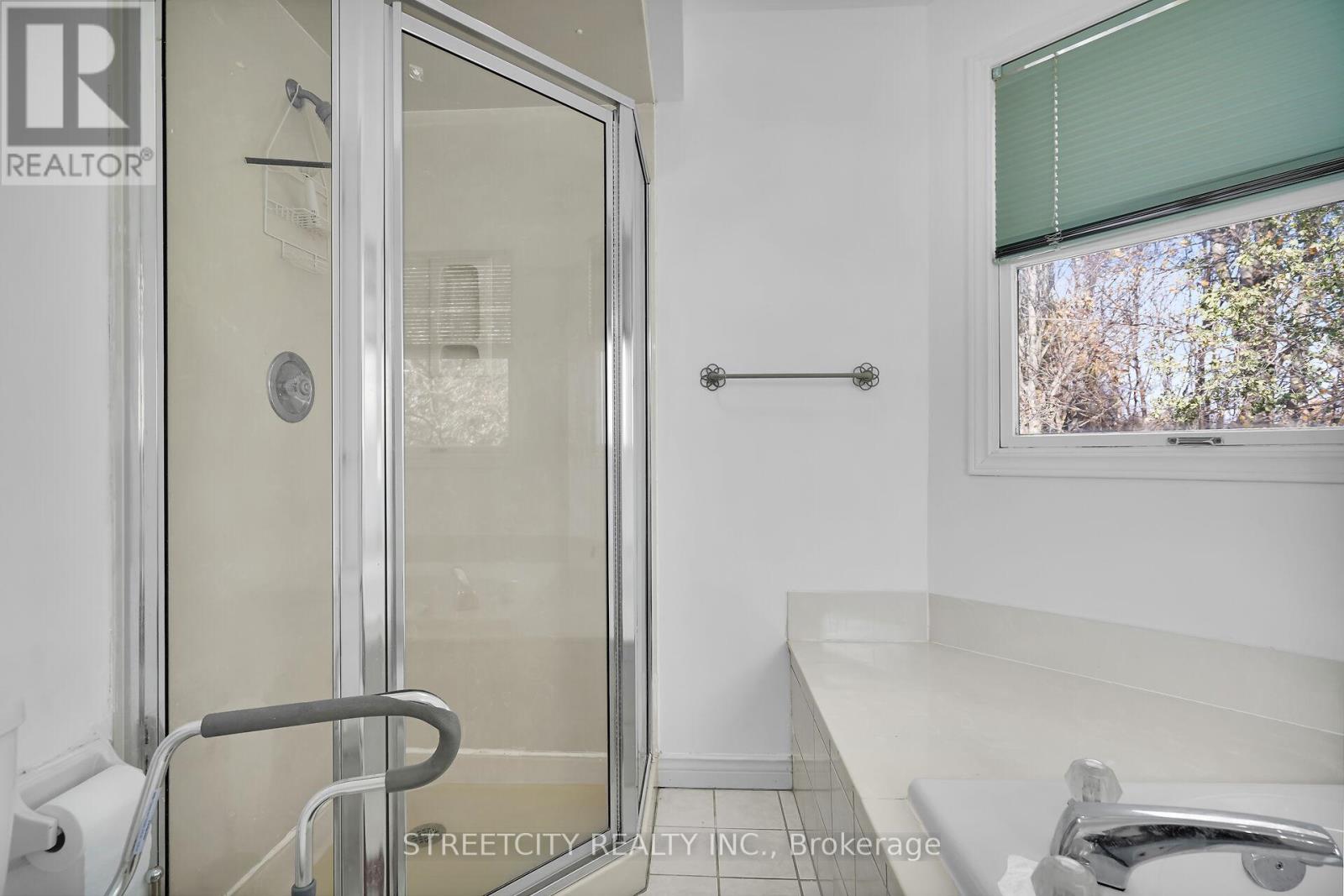 713 Guildwood Boulevard, London North, Ontario  N6H 5G2 - Photo 29 - X12571244