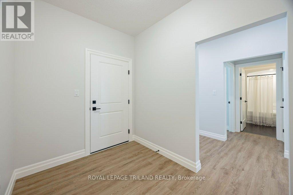 212 Nancy Street, Dutton/dunwich, Ontario  N0L 1J0 - Photo 36 - X12571316