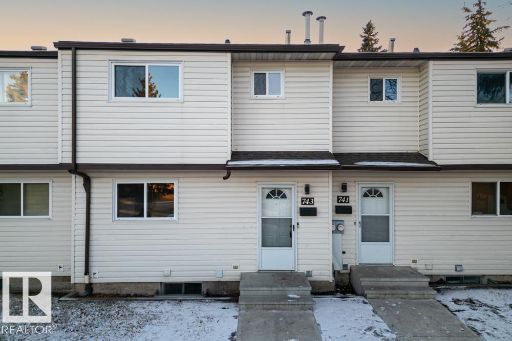 743 Clareview Rd Nw, Edmonton, Alberta  T5A 3S6 - Photo 1 - E4466598