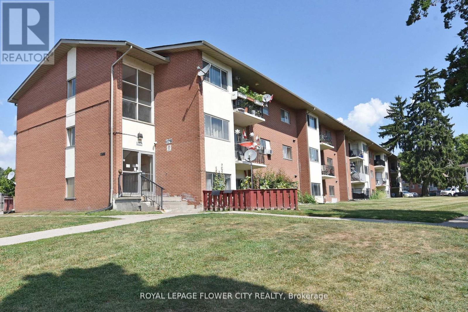 105 - 1176 Hamilton Road, London East, Ontario  N5W 1A9 - Photo 2 - X12571016