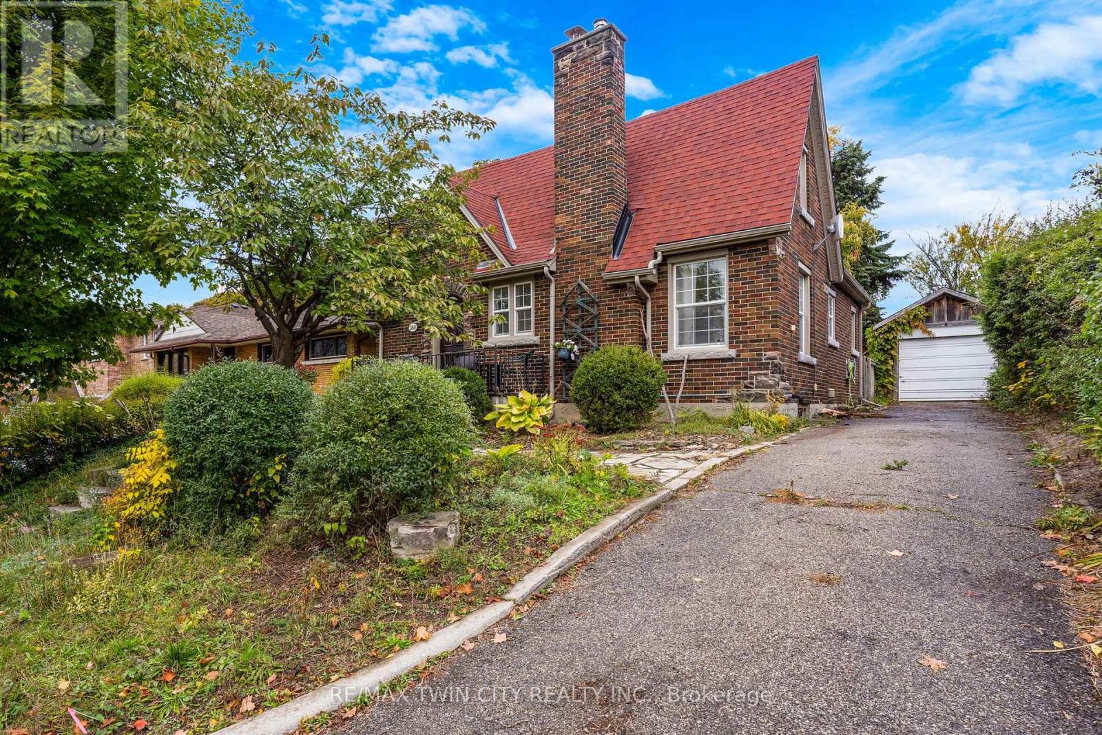 360 Luella Street, Kitchener, Ontario  N2H 2J4 - Photo 2 - X12571028