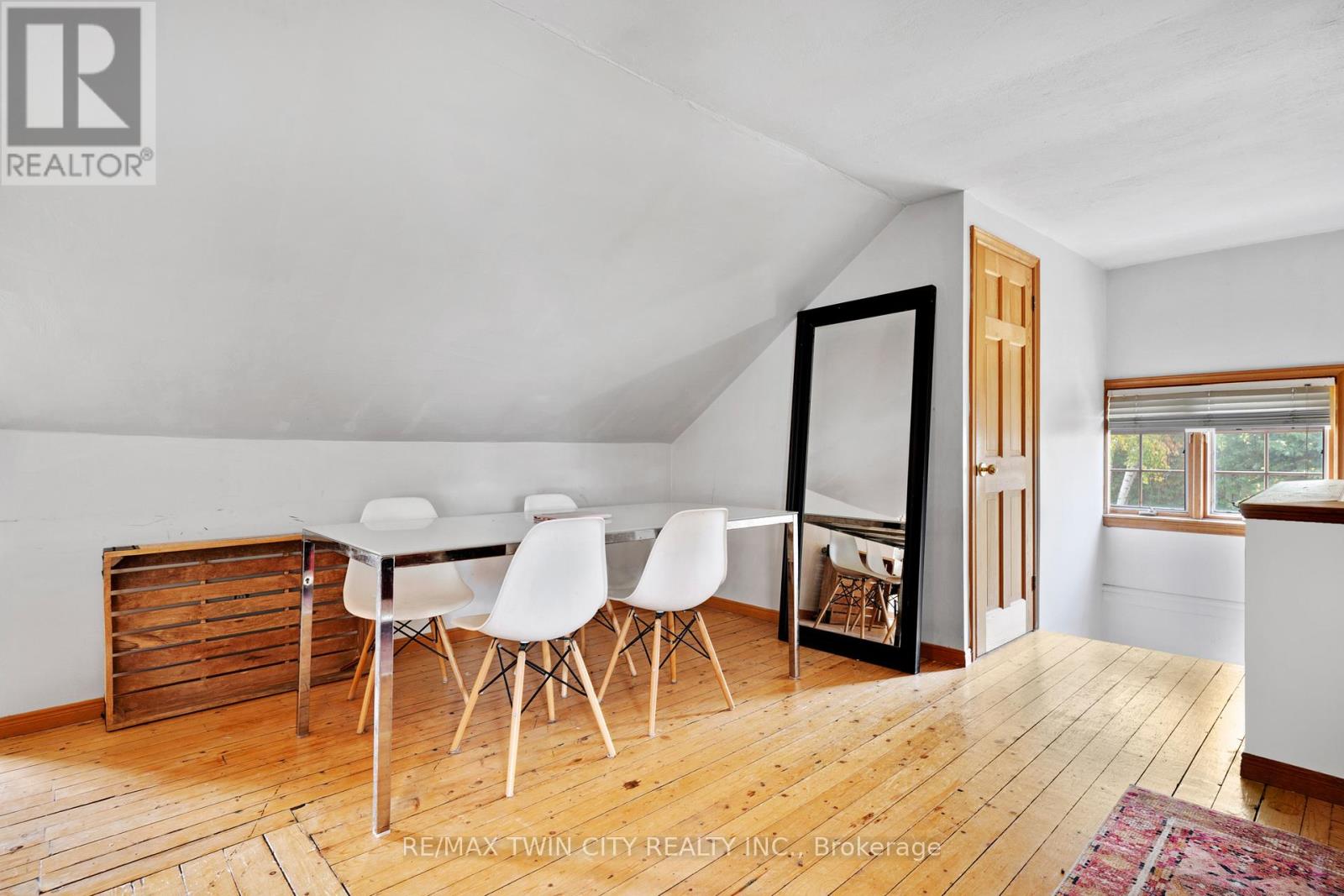 360 Luella Street, Kitchener, Ontario  N2H 2J4 - Photo 36 - X12571028