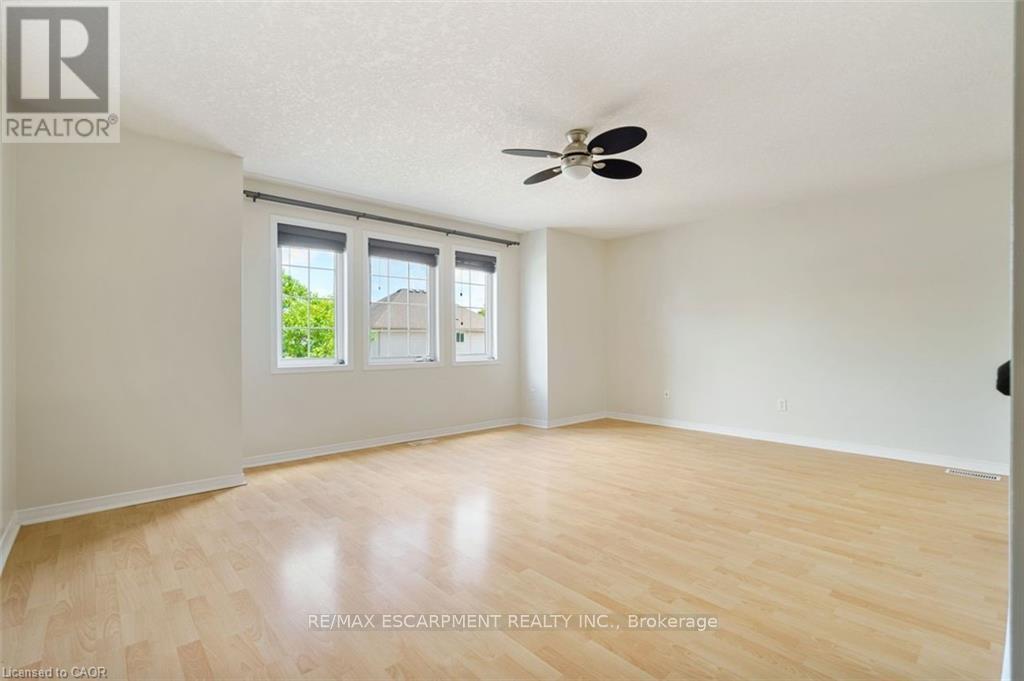 P87 - 175 David Bergey Drive, Kitchener, Ontario  N2E 4H8 - Photo 16 - X12571092