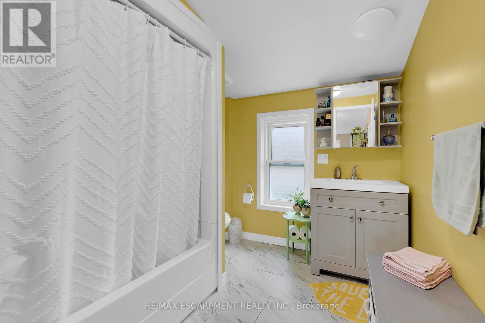 805 Broad Street E, Haldimand, Ontario  N1A 1H4 - Photo 23 - X12571130