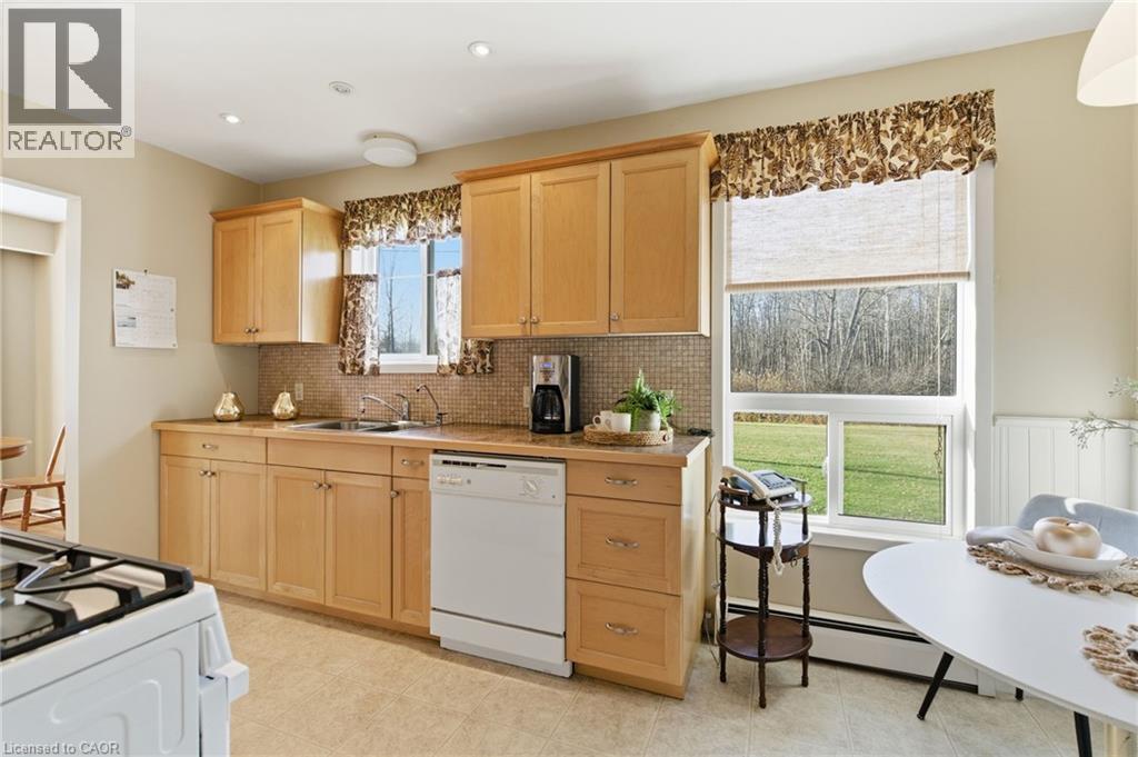 2540 Merritt Road, Thorold, Ontario  L3B 5N5 - Photo 6 - 40790004