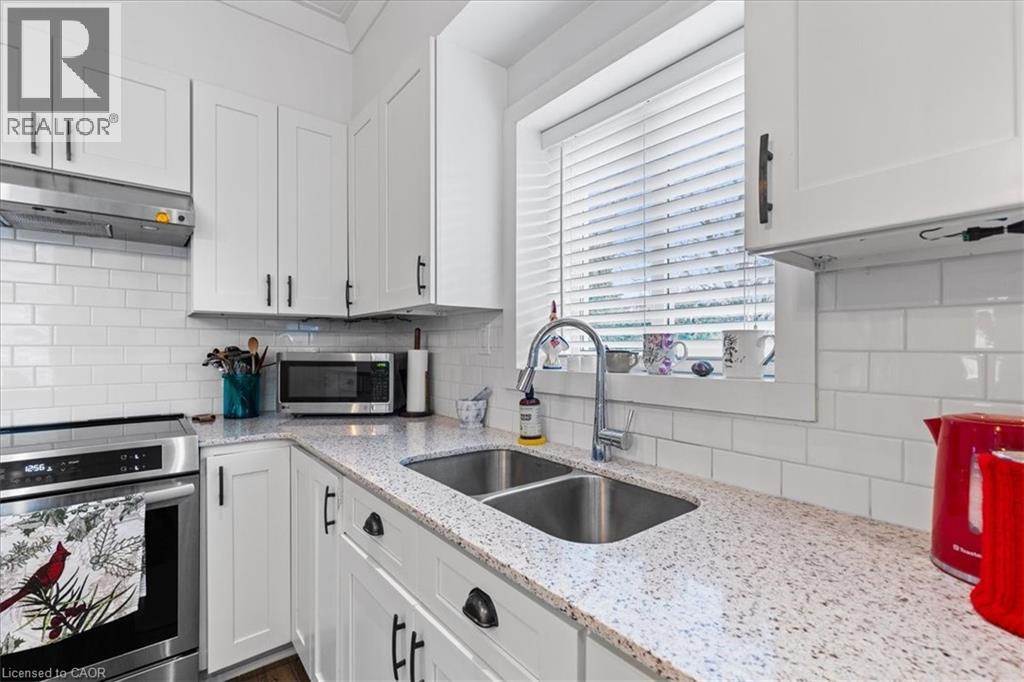 15 Glasgow Street, Kitchener, Ontario  N2G 2G5 - Photo 16 - 40788961