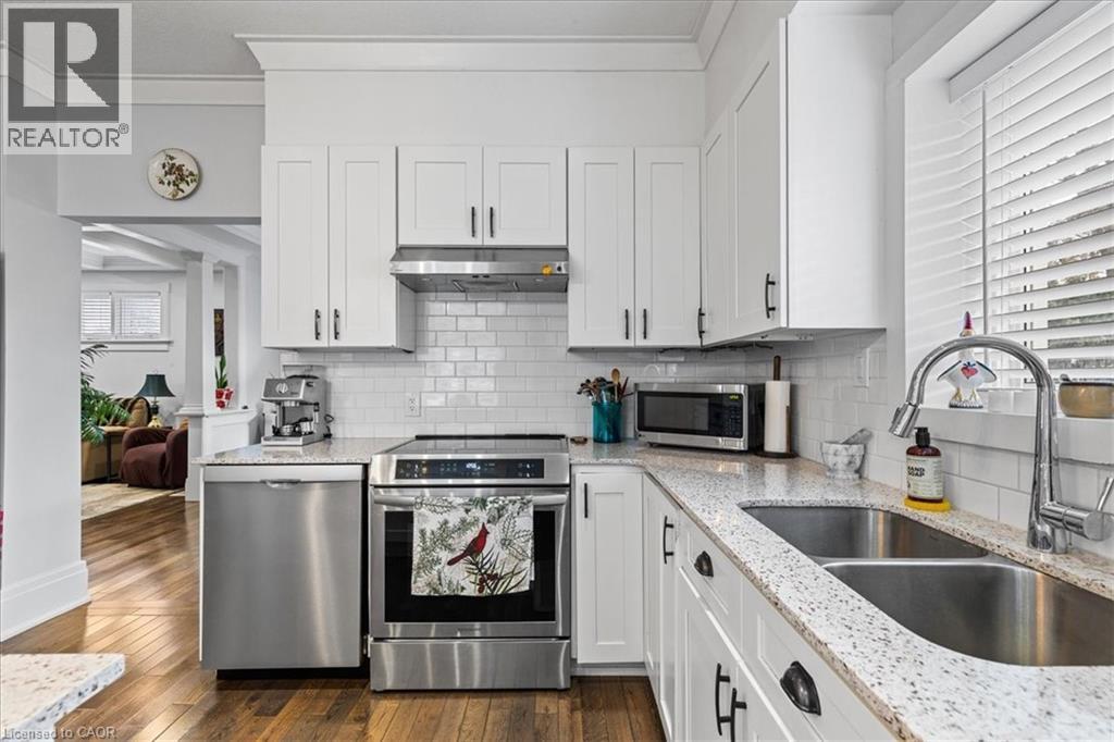 15 Glasgow Street, Kitchener, Ontario  N2G 2G5 - Photo 17 - 40788961