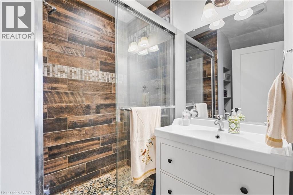 15 Glasgow Street, Kitchener, Ontario  N2G 2G5 - Photo 28 - 40788961