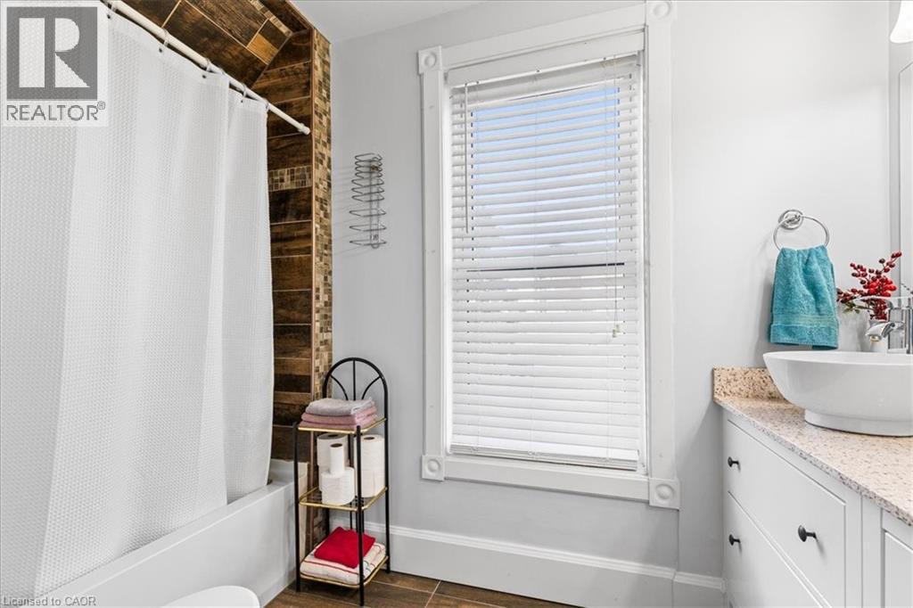 15 Glasgow Street, Kitchener, Ontario  N2G 2G5 - Photo 31 - 40788961