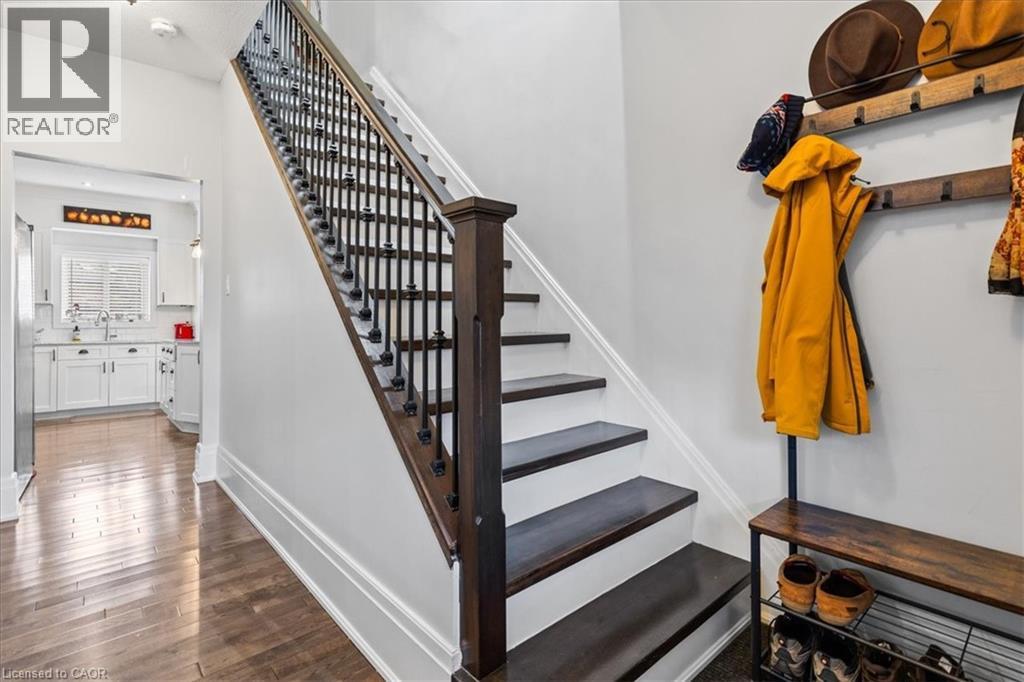 15 Glasgow Street, Kitchener, Ontario  N2G 2G5 - Photo 6 - 40788961