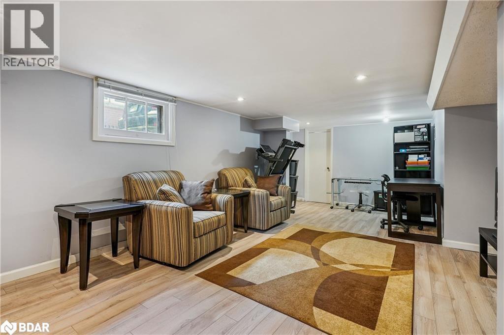 57 East 36th Street, Hamilton, Ontario  L8V 3Y8 - Photo 8 - 40778404