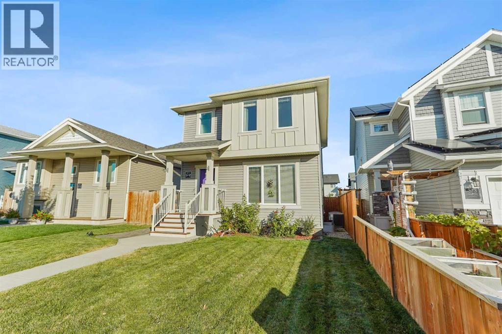 377 Moonlight Way W, Lethbridge, Alberta  T1J 5B9 - Photo 2 - A2263534