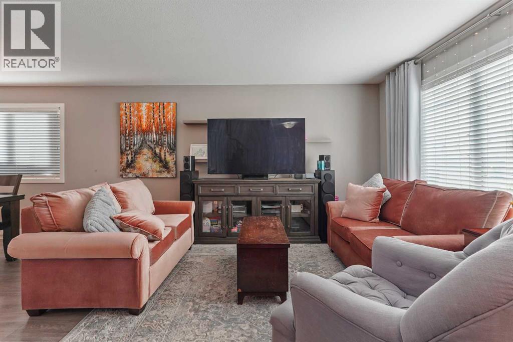 377 Moonlight Way W, Lethbridge, Alberta  T1J 5B9 - Photo 5 - A2263534