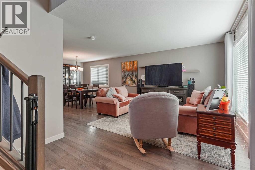 377 Moonlight Way W, Lethbridge, Alberta  T1J 5B9 - Photo 4 - A2263534