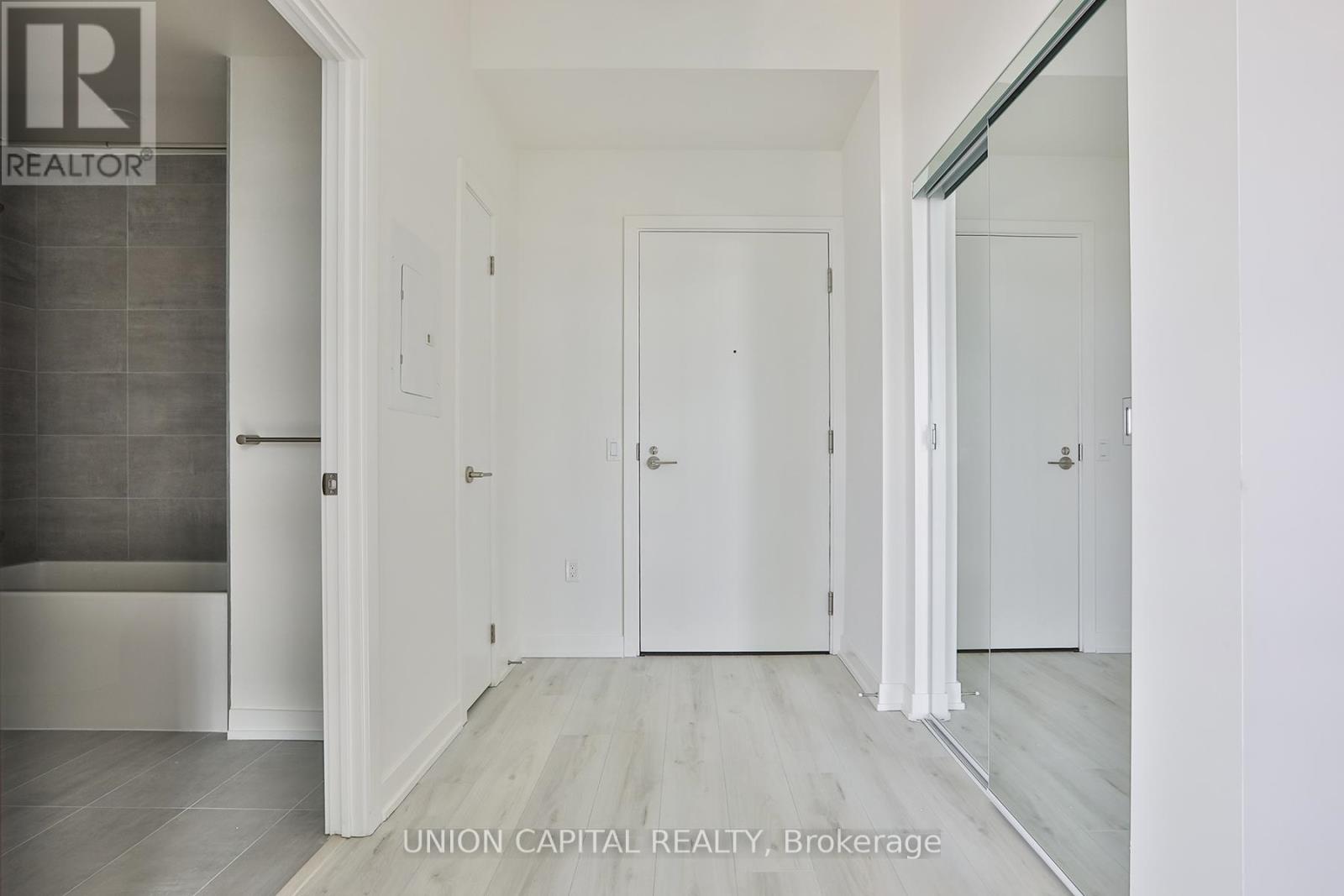 1608 - 110 Broadway Avenue, Toronto, Ontario  M4P 1V7 - Photo 2 - C12549500