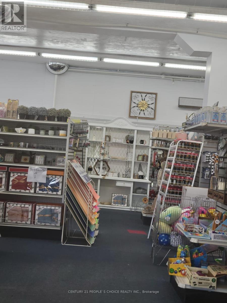 8 Main Street N, Halton Hills, Ontario  L7J 1W1 - Photo 13 - W12390034