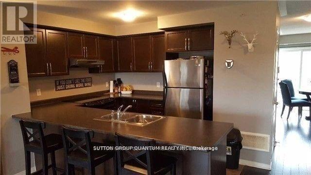 8 - 5725 Tenth Line, Mississauga, Ontario L5M 0P7 - Photo 5 - W12562118