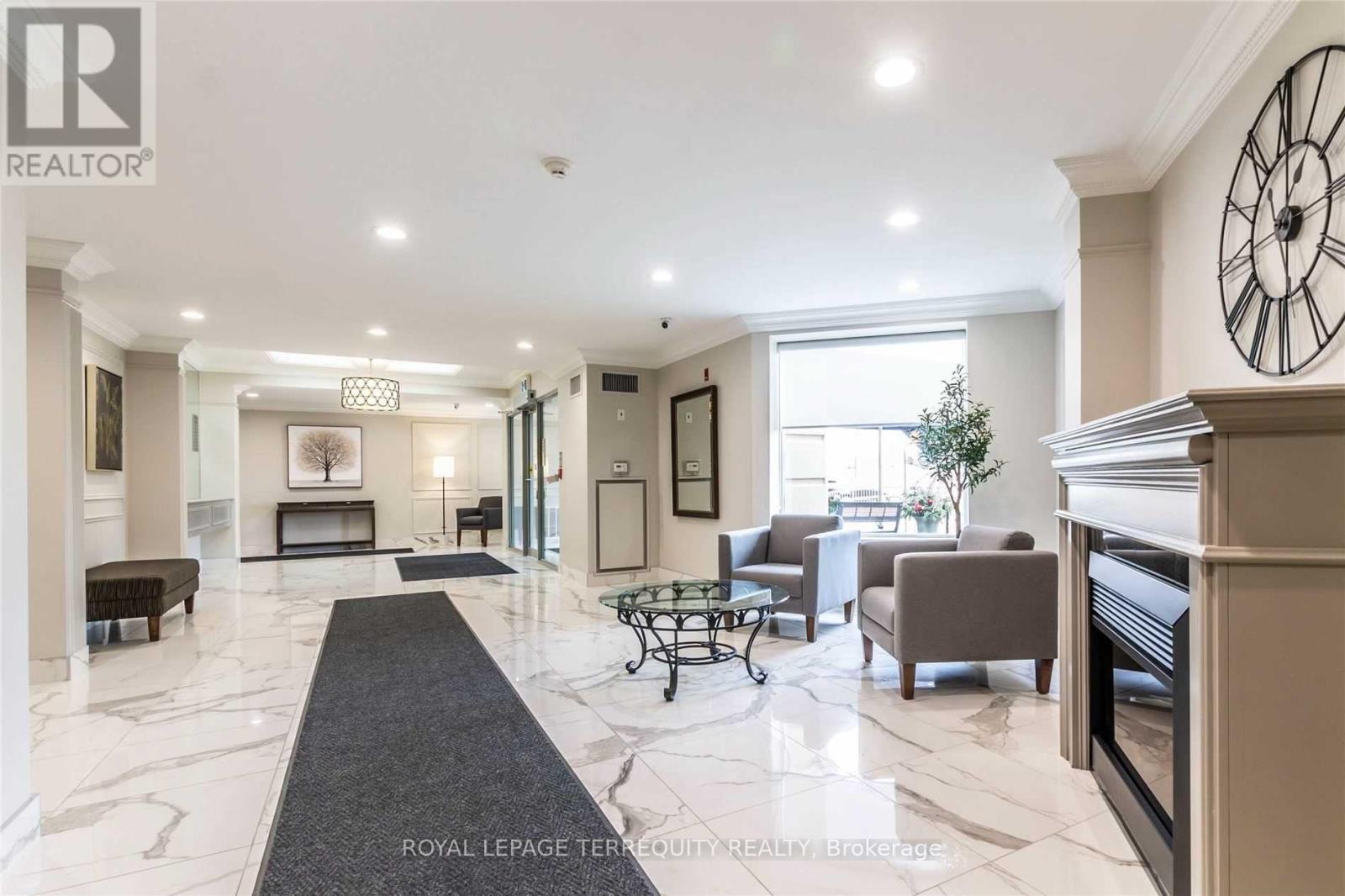 212 - 2085 Amherst Heights Drive, Burlington, Ontario  L7P 5C2 - Photo 8 - W12570884