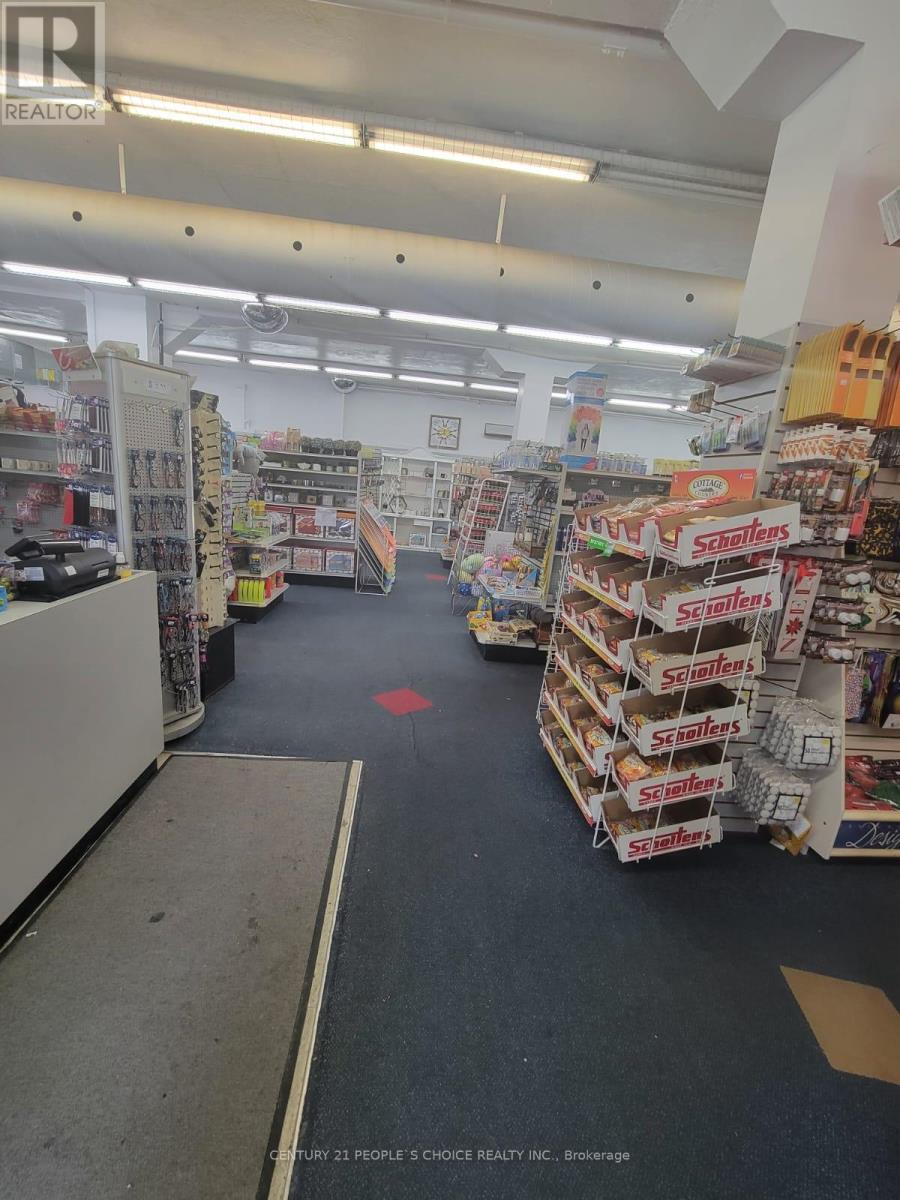 8 Main Street N, Halton Hills, Ontario  L7J 1W1 - Photo 7 - W12390034