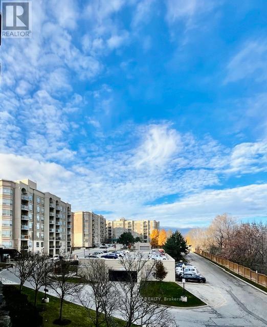 212 - 2085 Amherst Heights Drive, Burlington, Ontario  L7P 5C2 - Photo 5 - W12570884