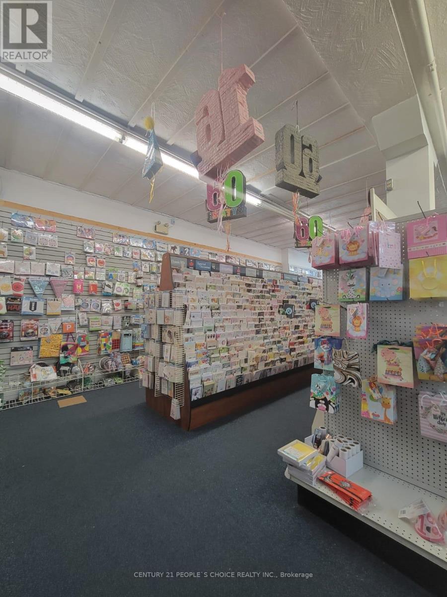 8 Main Street N, Halton Hills, Ontario  L7J 1W1 - Photo 18 - W12390034