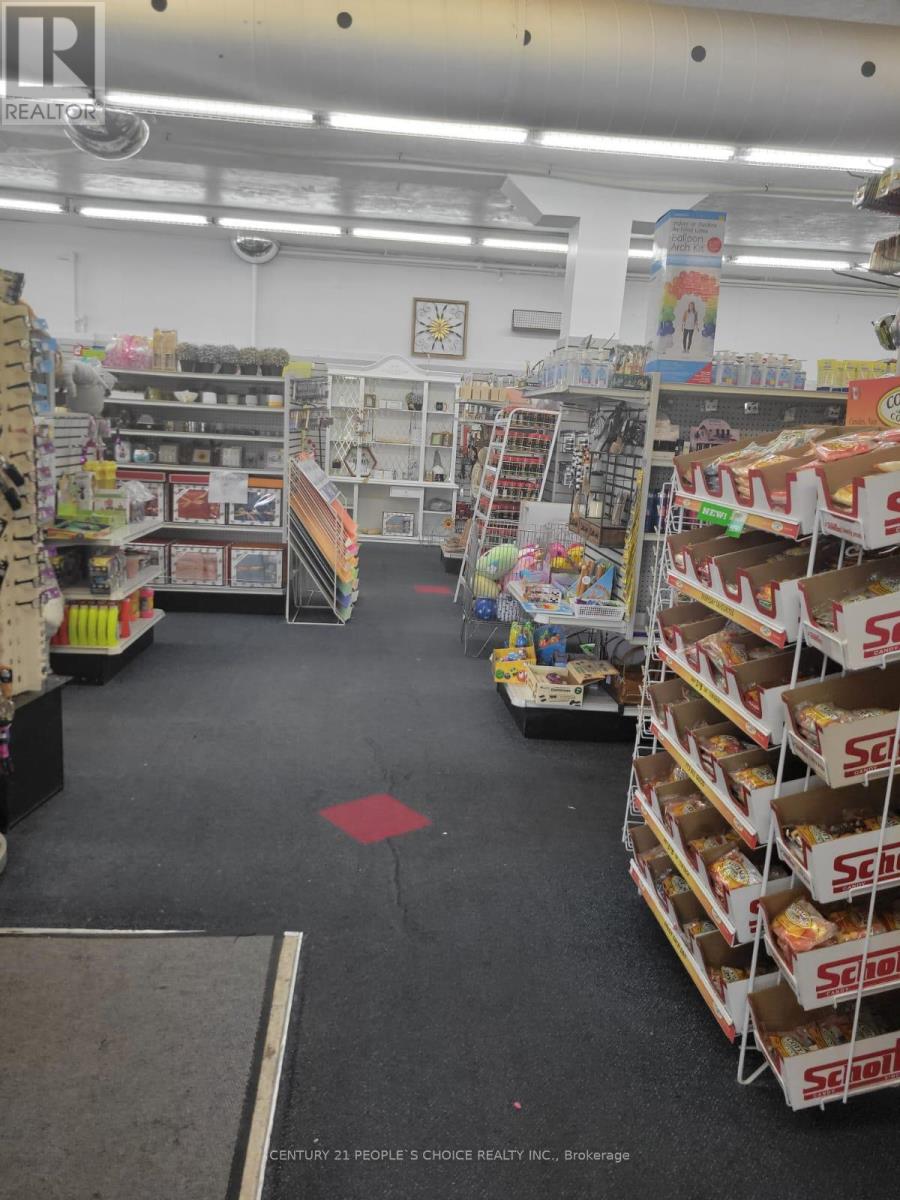 8 Main Street N, Halton Hills, Ontario  L7J 1W1 - Photo 19 - W12390034