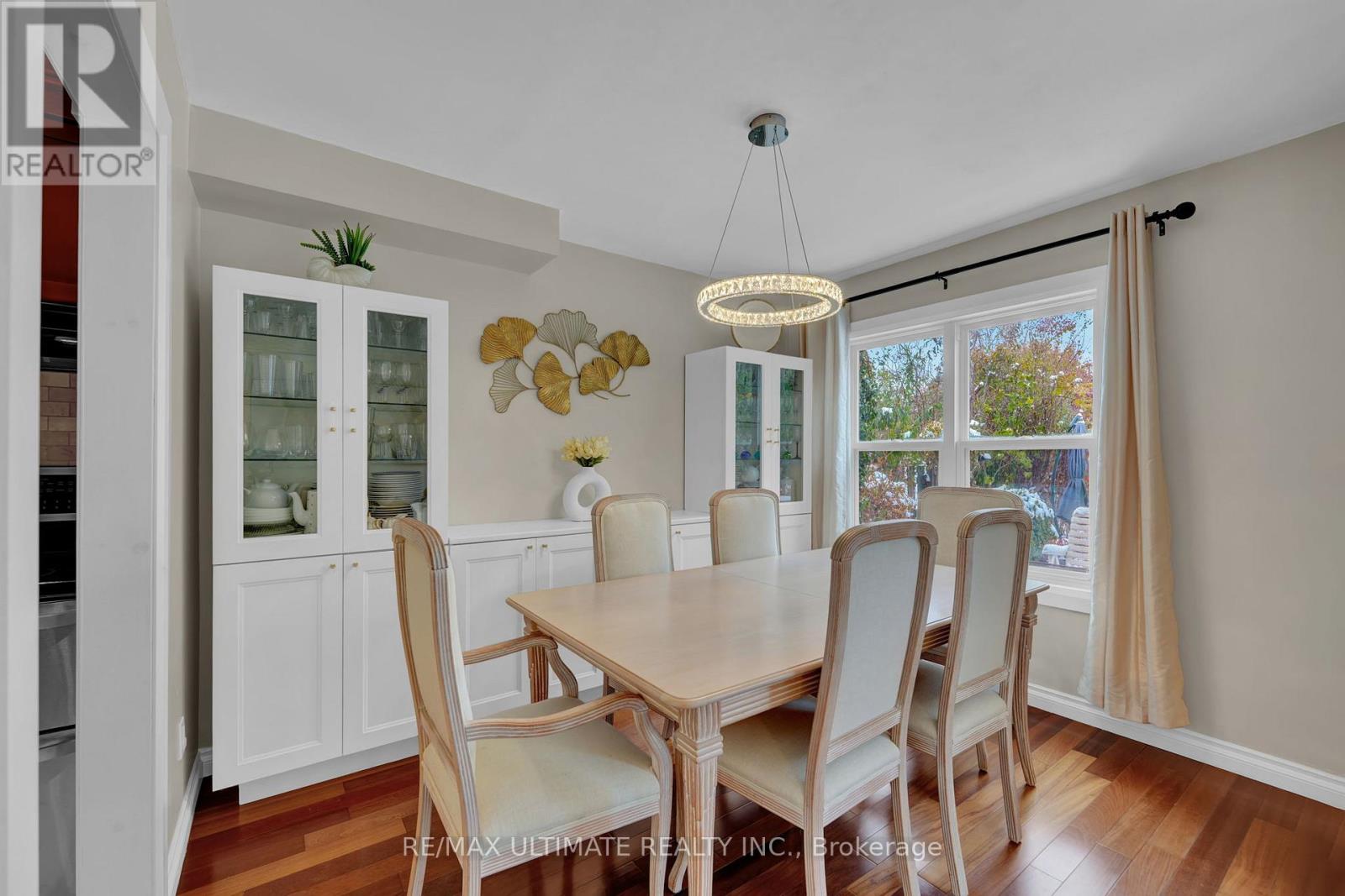 74 Robinson Crescent, Whitby, Ontario  L1N 6W5 - Photo 4 - E12534188