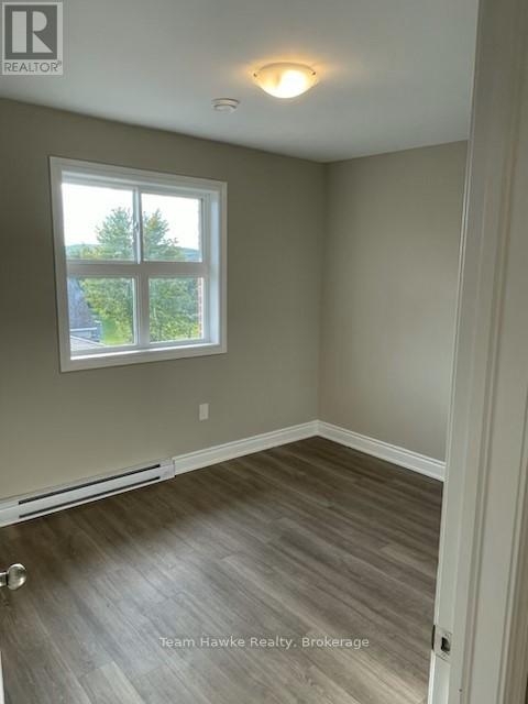 2 Tessier Drive, Penetanguishene, Ontario  L9M 1V4 - Photo 14 - S12567720