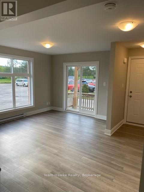 2 Tessier Drive, Penetanguishene, Ontario  L9M 1V4 - Photo 25 - S12567720