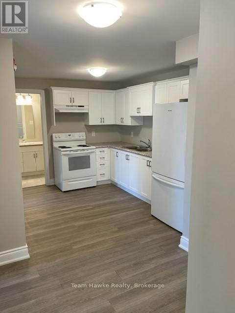 2 Tessier Drive, Penetanguishene, Ontario  L9M 1V4 - Photo 31 - S12567720