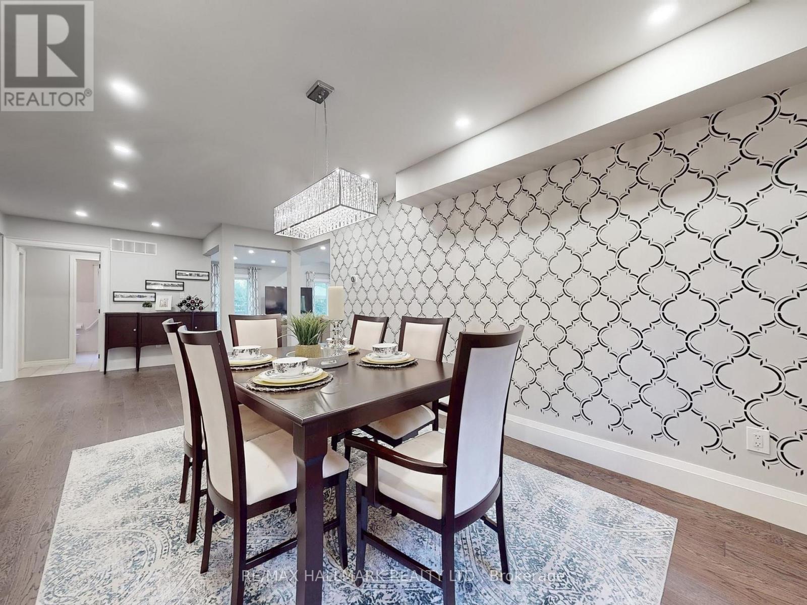 165 Lori Avenue, Whitchurch-Stouffville, Ontario  L4A 1K2 - Photo 6 - N12410605