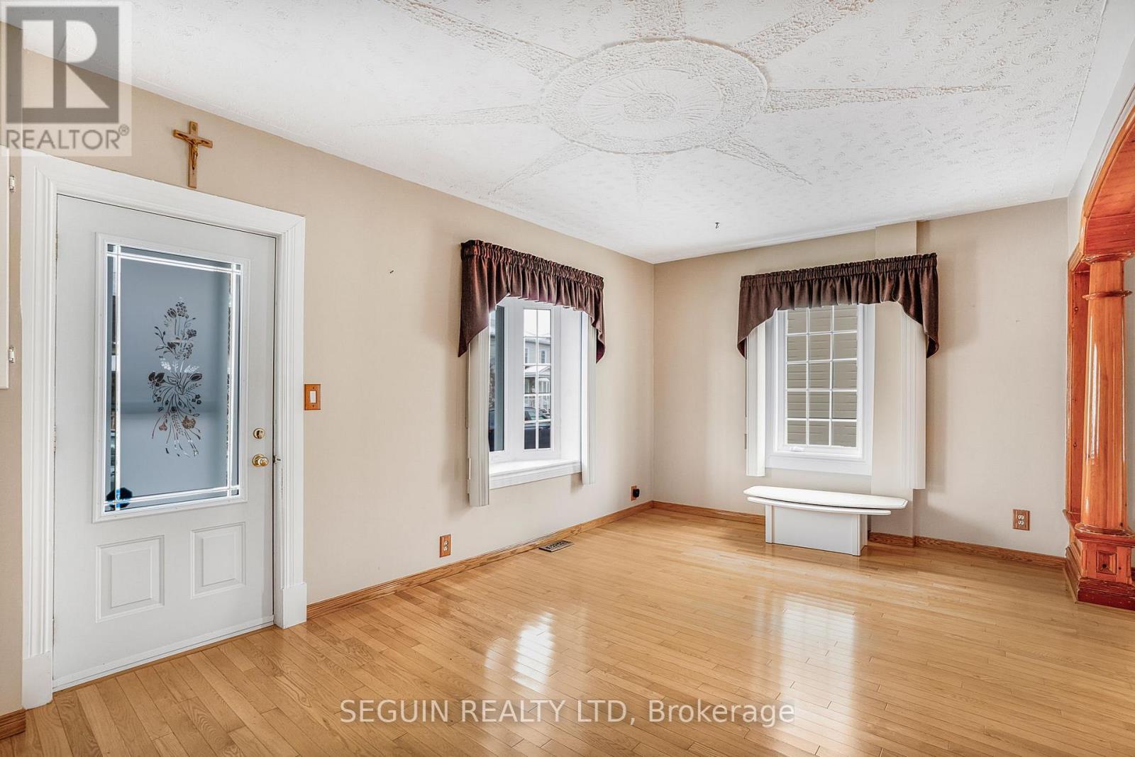 1172 Main Street E, Hawkesbury, Ontario  K6A 1C1 - Photo 14 - X12571296