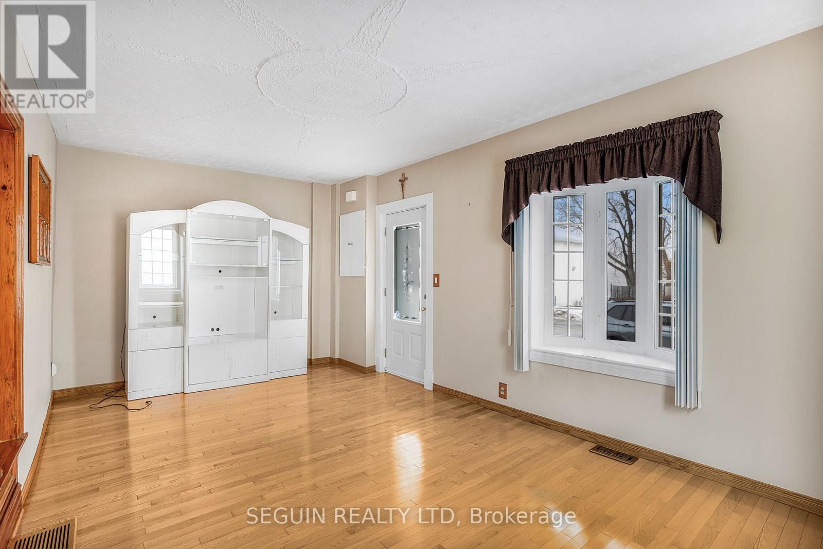 1172 Main Street E, Hawkesbury, Ontario  K6A 1C1 - Photo 22 - X12571296