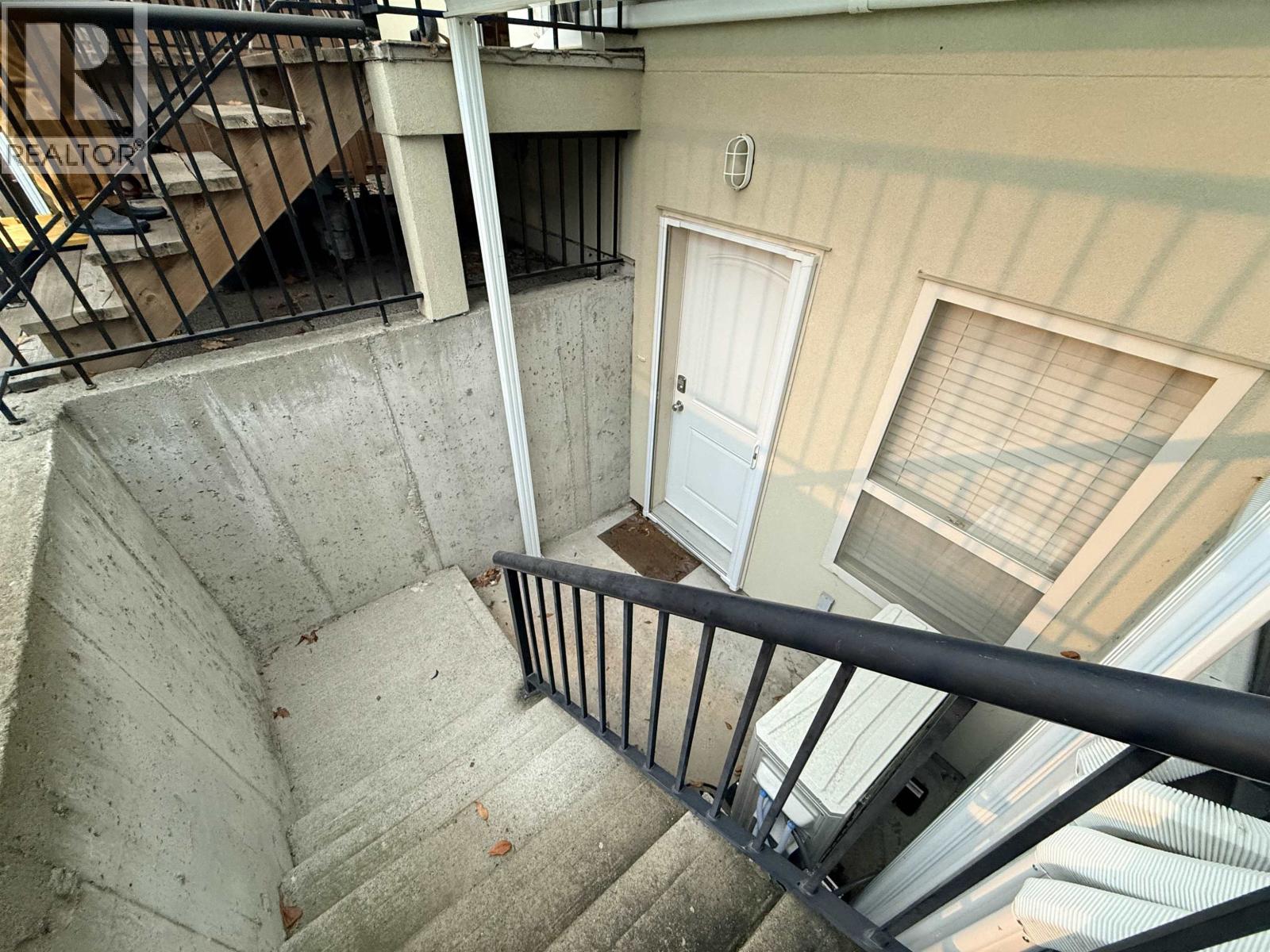 888 W 61st Avenue, Vancouver, British Columbia  V6P 2B7 - Photo 9 - R3069518