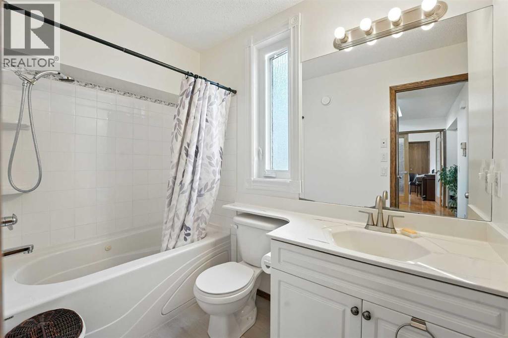 42 Citadel Crest Green Nw, Calgary, Alberta  T3G 4W5 - Photo 13 - A2254249