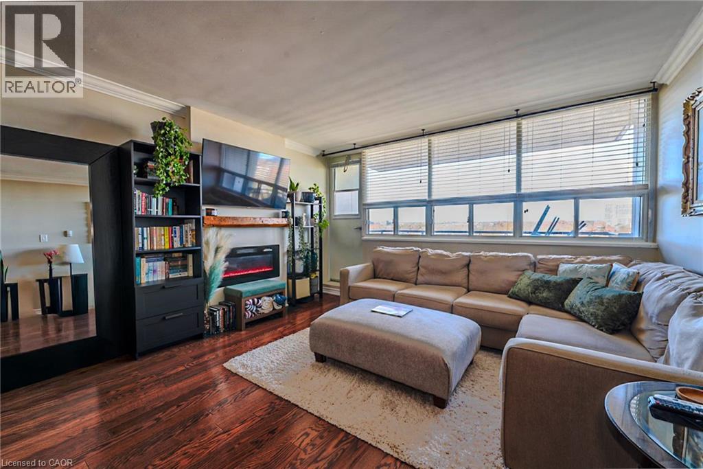 212 Kerr Street Unit# 904, Oakville, Ontario  L6K 3B1 - Photo 2 - 40789568