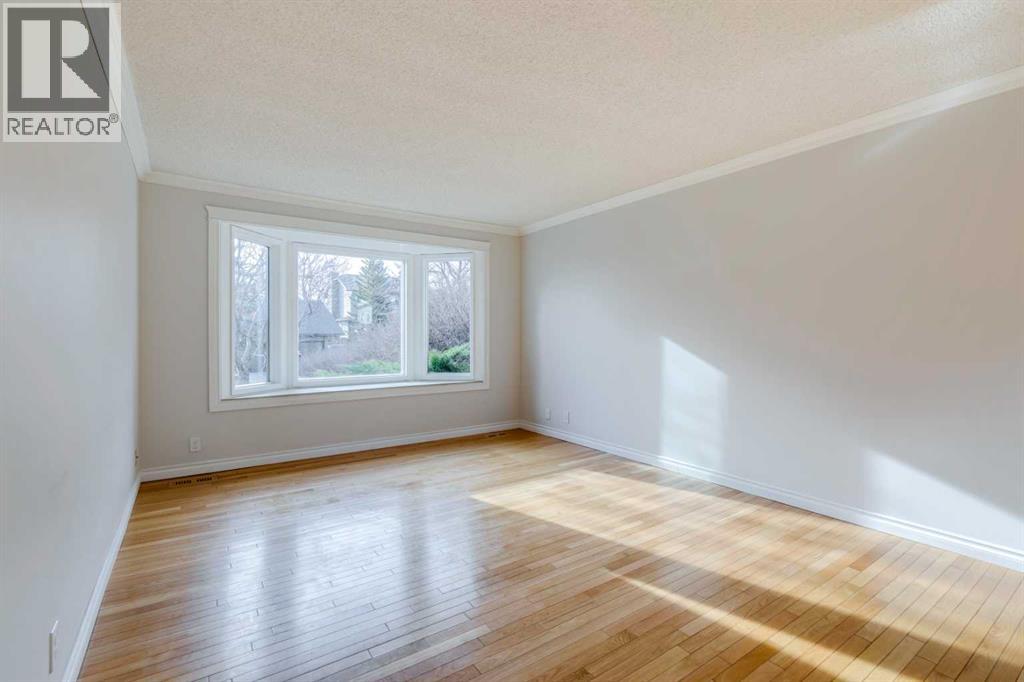 203 Edgeland Road Nw, Calgary, Alberta  T3A 2Y3 - Photo 3 - A2270924