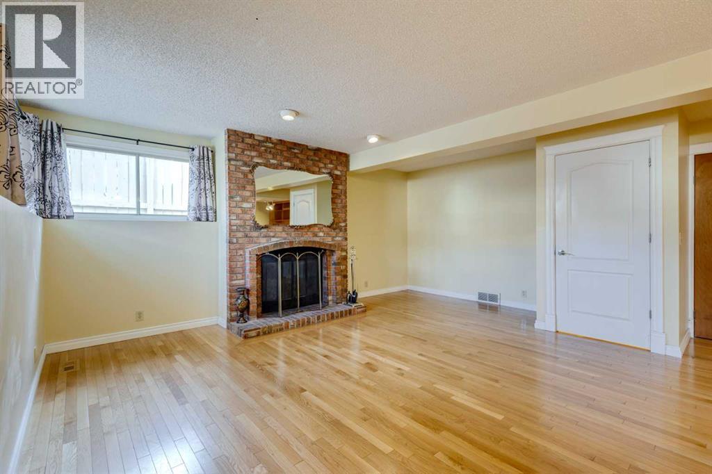 203 Edgeland Road Nw, Calgary, Alberta  T3A 2Y3 - Photo 24 - A2270924