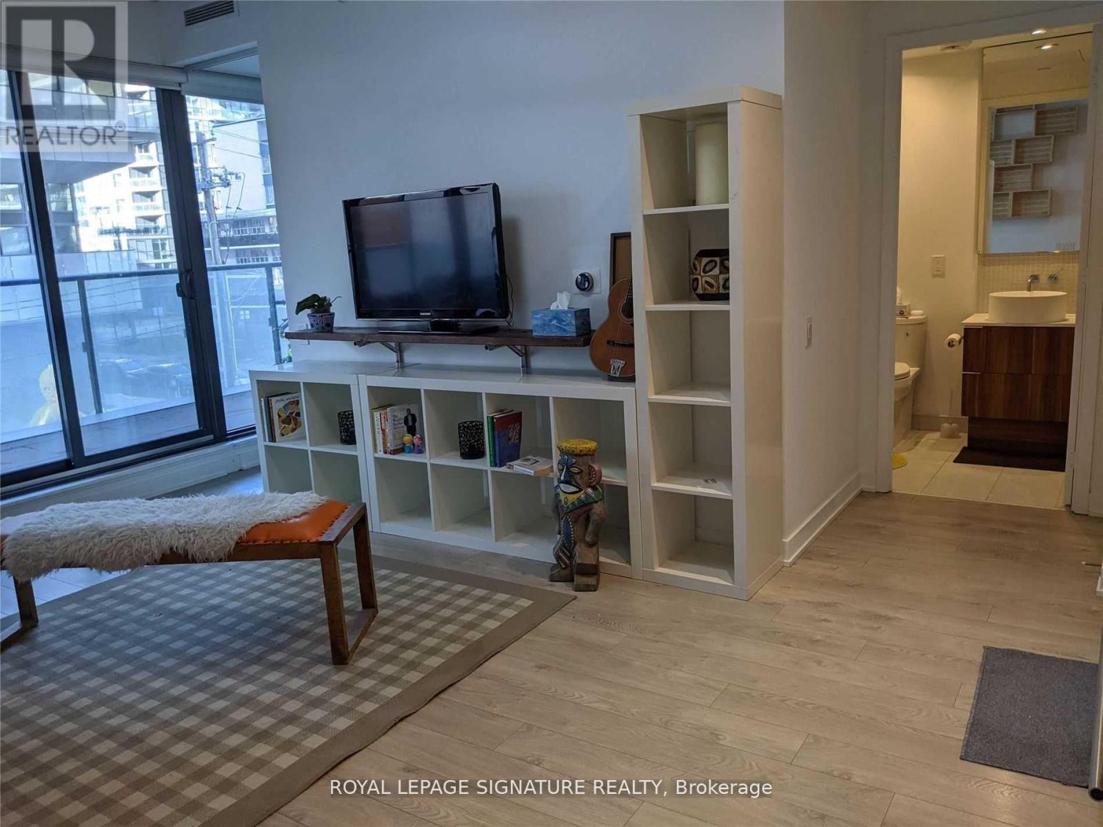 201 - 185 Roehampton Avenue, Toronto, Ontario  M4P 0C6 - Photo 3 - C12571192